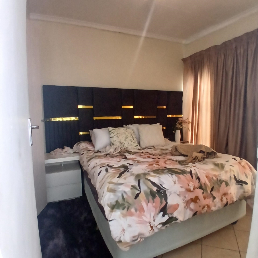2 Bedroom Property for Sale in The Orchards Gauteng