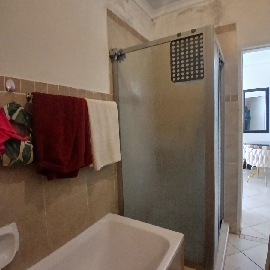 2 Bedroom Property for Sale in The Orchards Gauteng