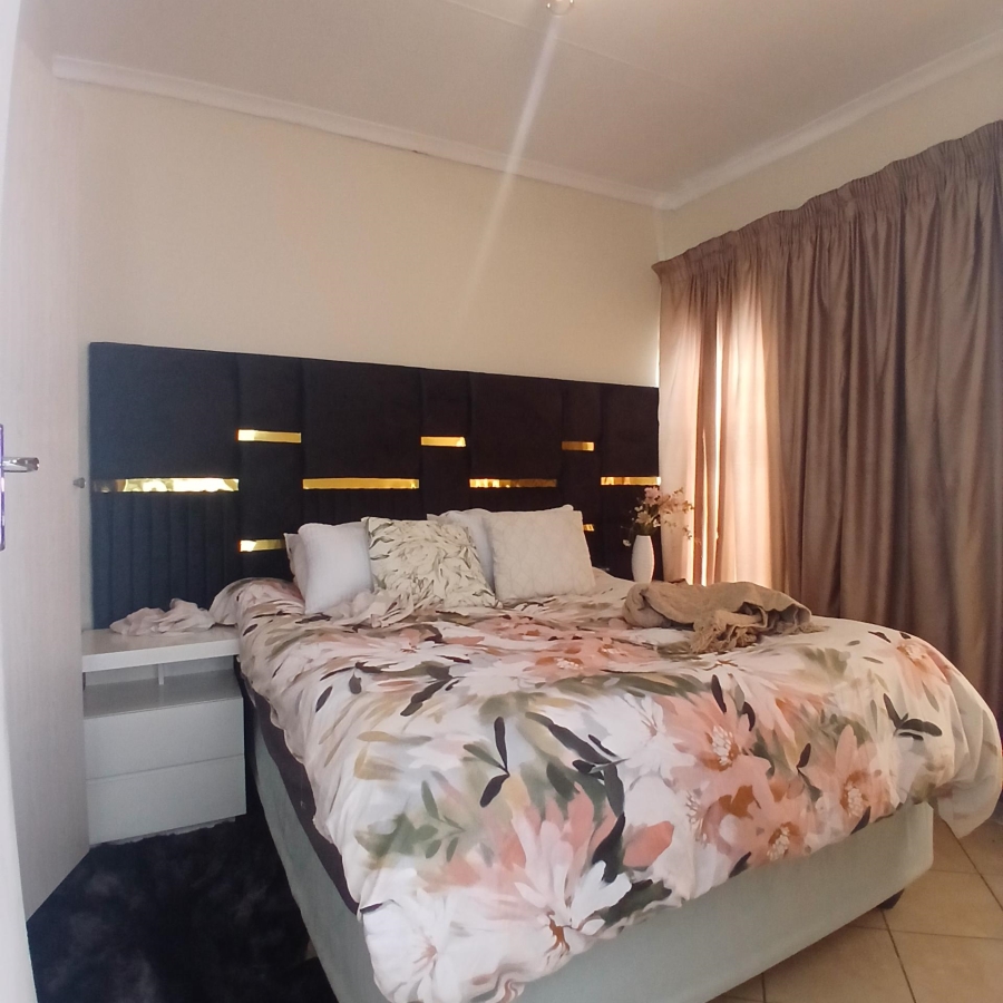 2 Bedroom Property for Sale in The Orchards Gauteng