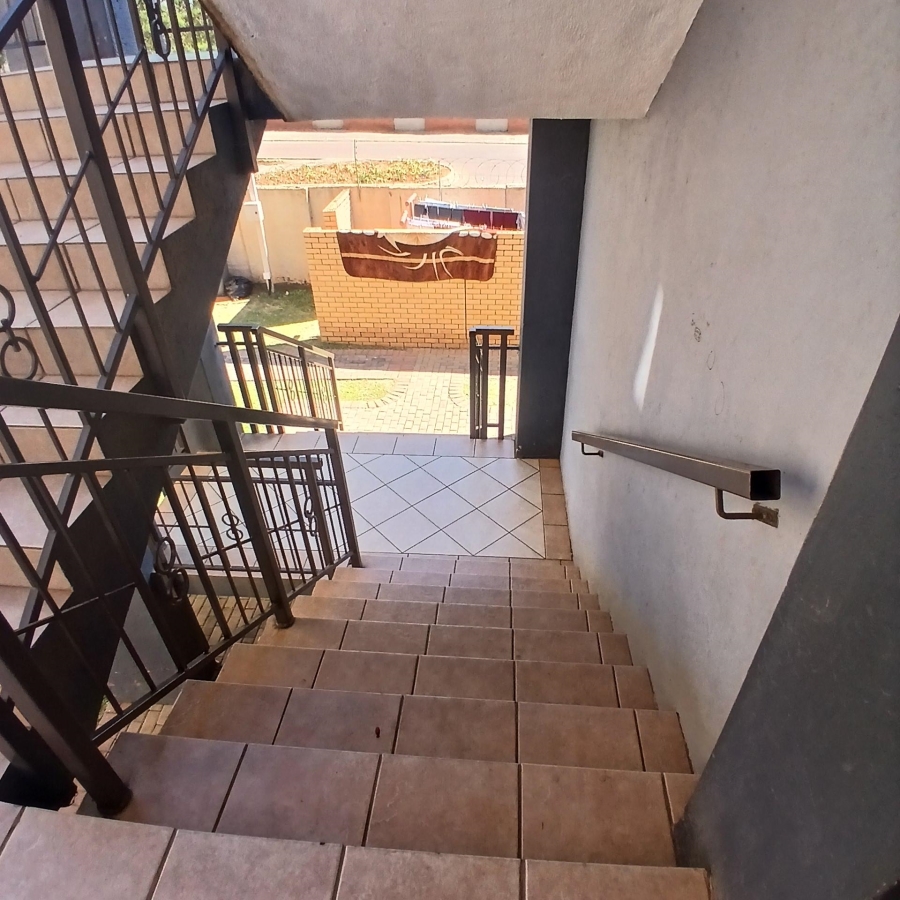 2 Bedroom Property for Sale in The Orchards Gauteng
