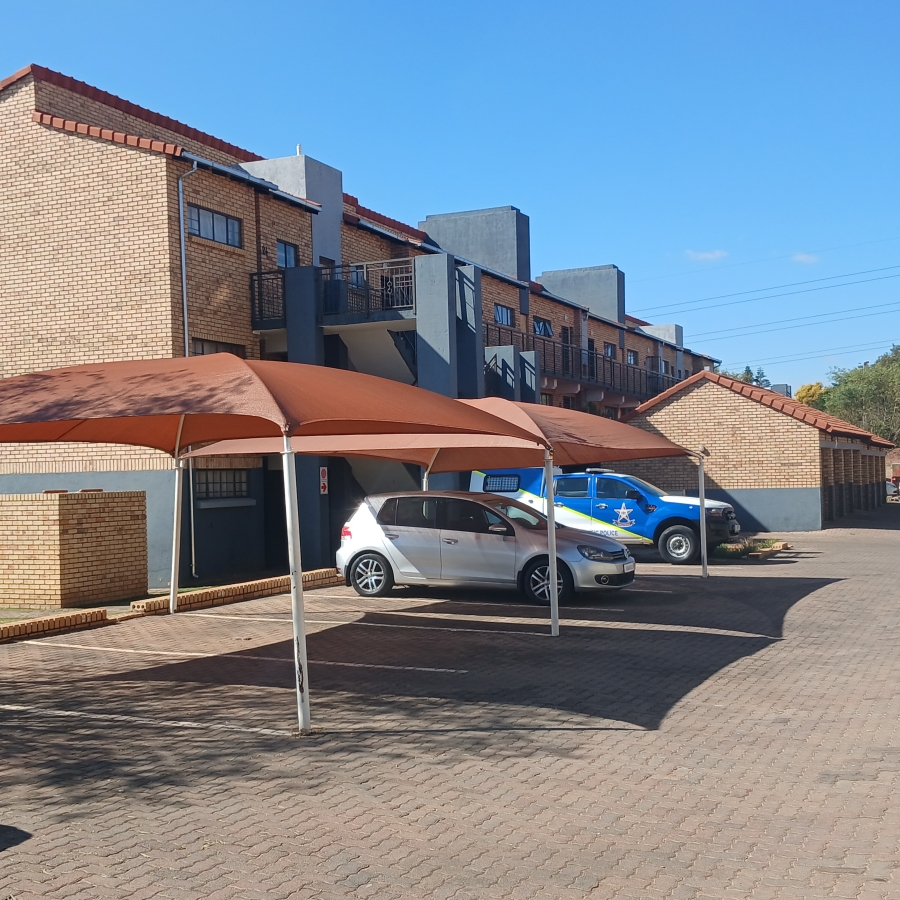 2 Bedroom Property for Sale in The Orchards Gauteng