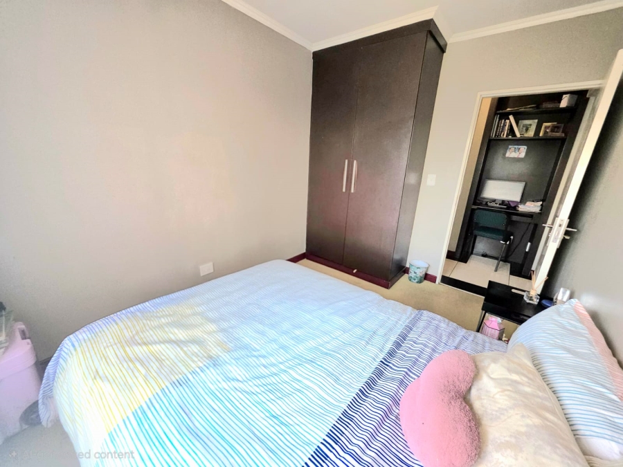 2 Bedroom Property for Sale in Noordwyk Gauteng