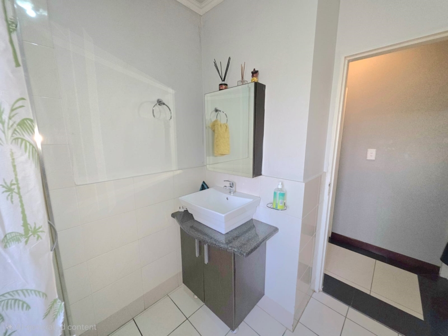 2 Bedroom Property for Sale in Noordwyk Gauteng