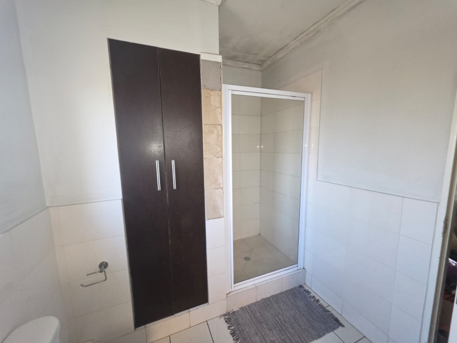 2 Bedroom Property for Sale in Noordwyk Gauteng