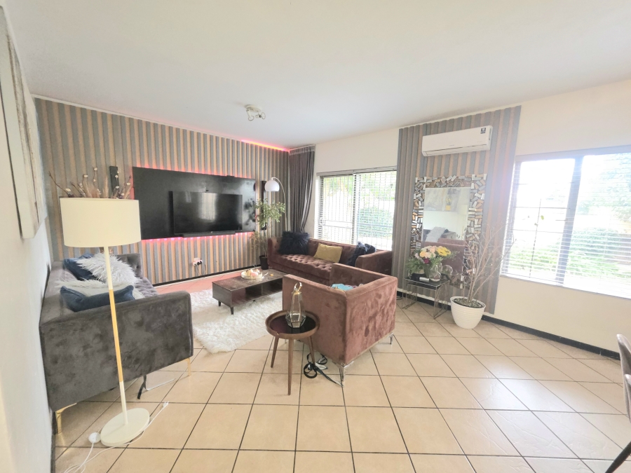 3 Bedroom Property for Sale in Noordwyk Gauteng