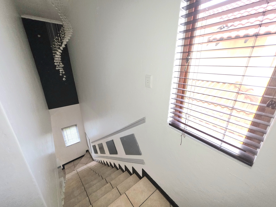 3 Bedroom Property for Sale in Noordwyk Gauteng