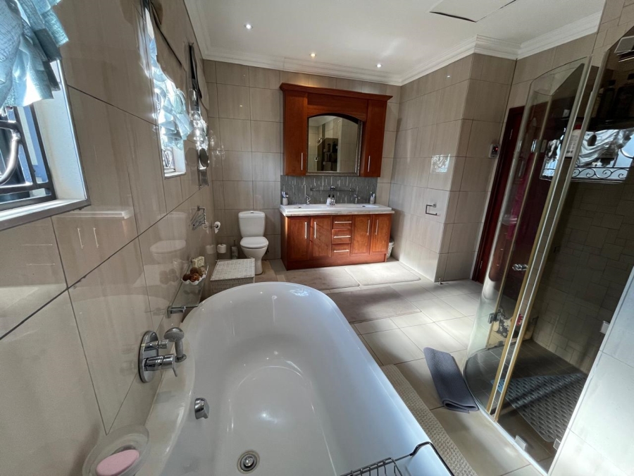 4 Bedroom Property for Sale in Sable Hills Gauteng