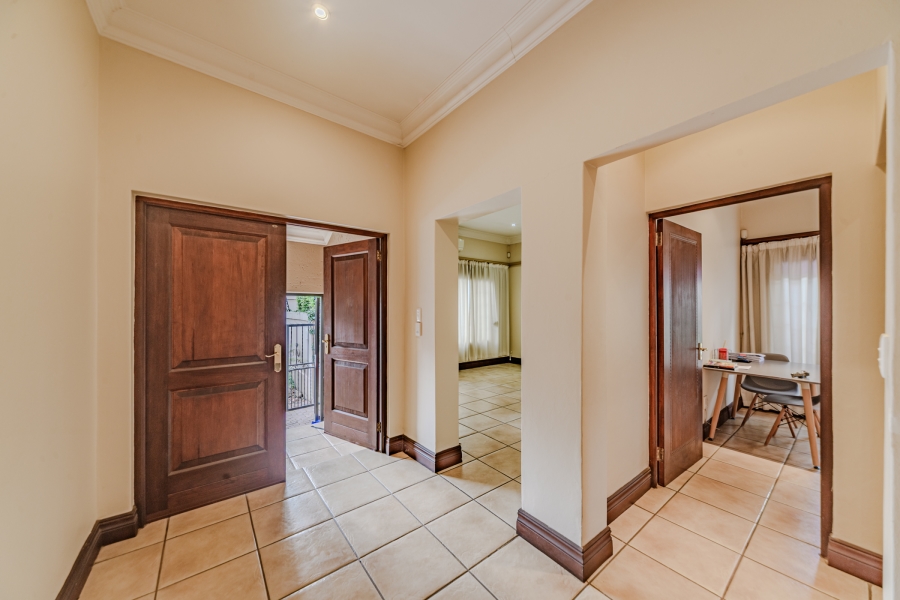 3 Bedroom Property for Sale in Waterkloof Ridge Gauteng