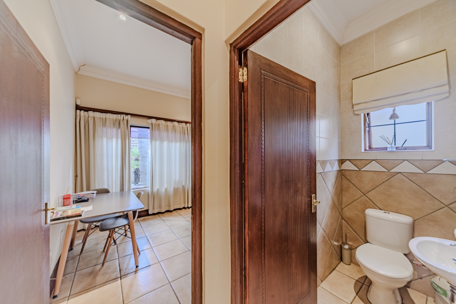 3 Bedroom Property for Sale in Waterkloof Ridge Gauteng