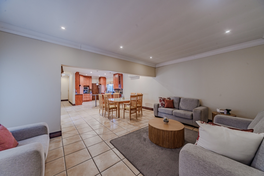 3 Bedroom Property for Sale in Waterkloof Ridge Gauteng