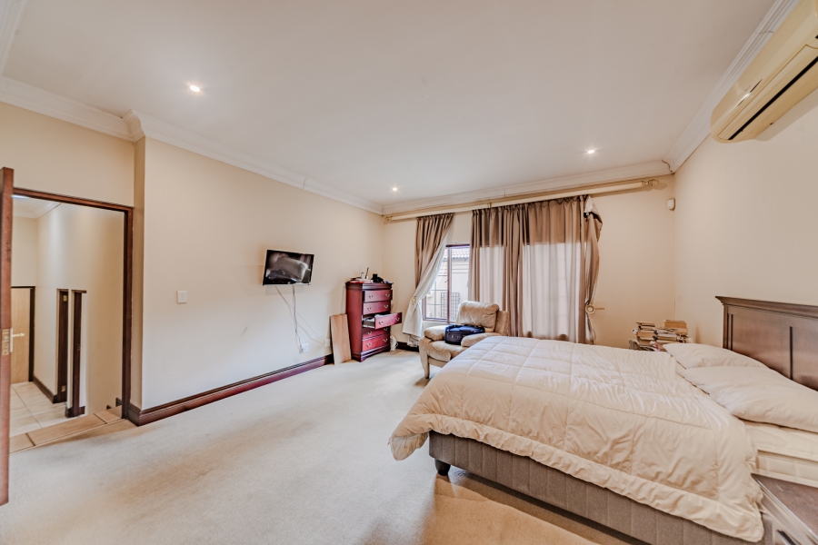 3 Bedroom Property for Sale in Waterkloof Ridge Gauteng
