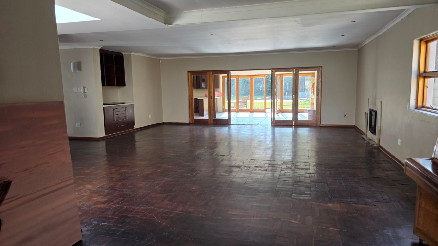 To Let 5 Bedroom Property for Rent in Savoy Estate Gauteng