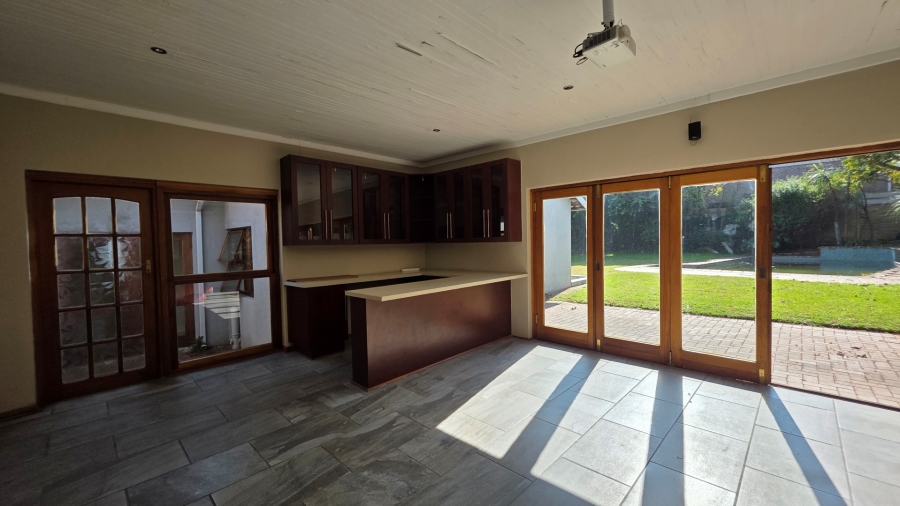 To Let 5 Bedroom Property for Rent in Savoy Estate Gauteng