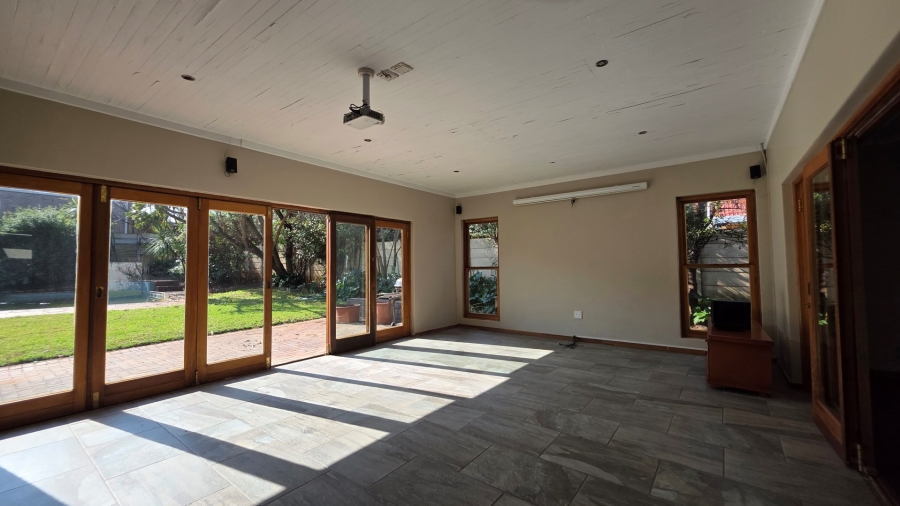 To Let 5 Bedroom Property for Rent in Savoy Estate Gauteng