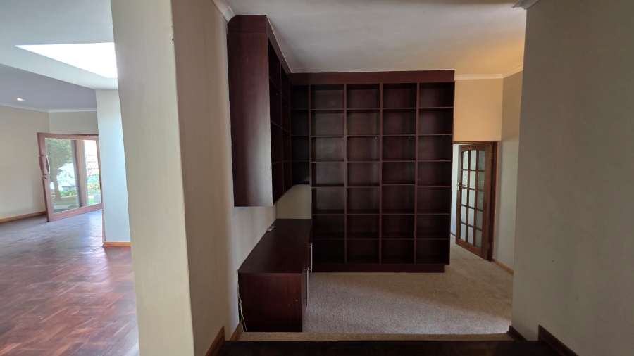 To Let 5 Bedroom Property for Rent in Savoy Estate Gauteng