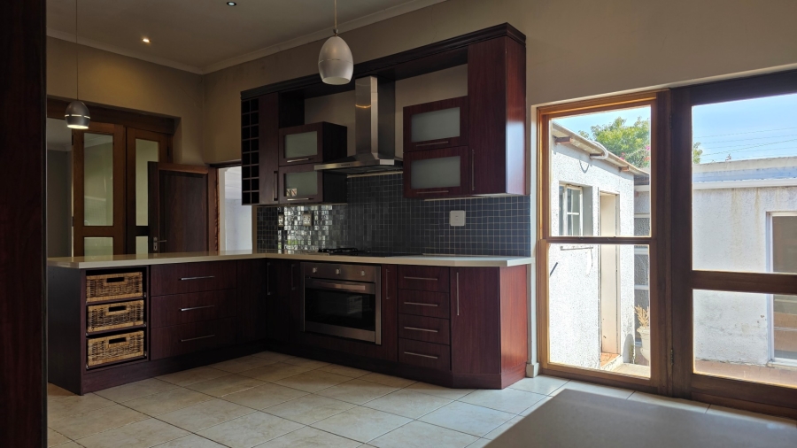 To Let 5 Bedroom Property for Rent in Savoy Estate Gauteng