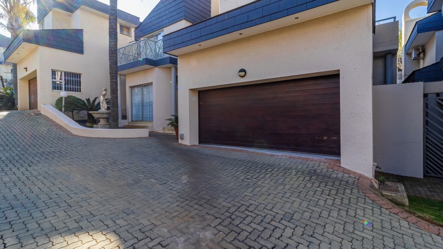 3 Bedroom Property for Sale in Bassonia Gauteng
