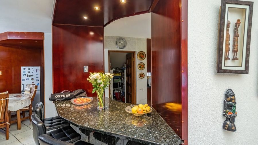 3 Bedroom Property for Sale in Bassonia Gauteng