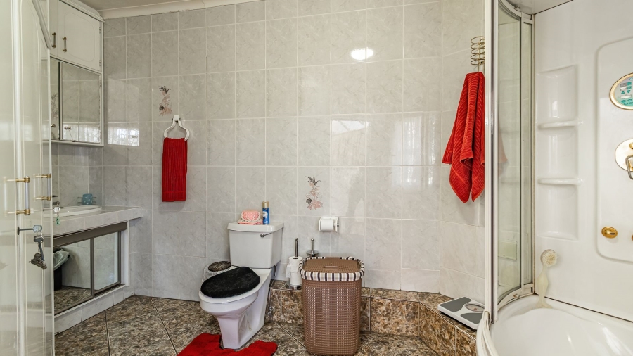 3 Bedroom Property for Sale in Bassonia Gauteng