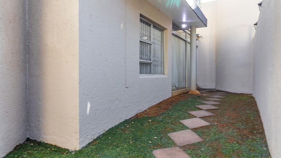 3 Bedroom Property for Sale in Bassonia Gauteng