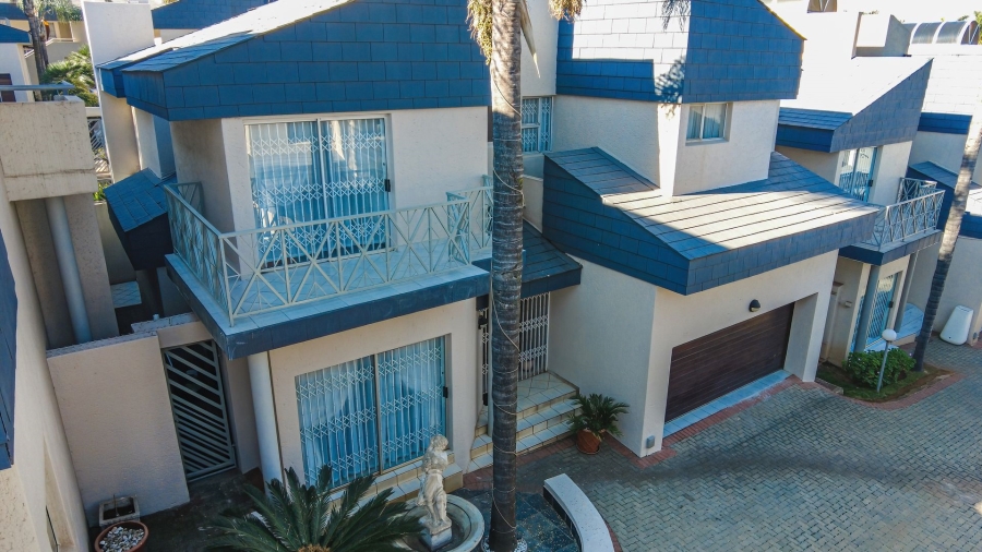 3 Bedroom Property for Sale in Bassonia Gauteng