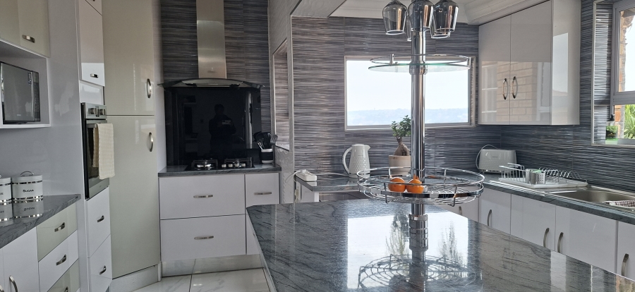 5 Bedroom Property for Sale in Rangeview Gauteng