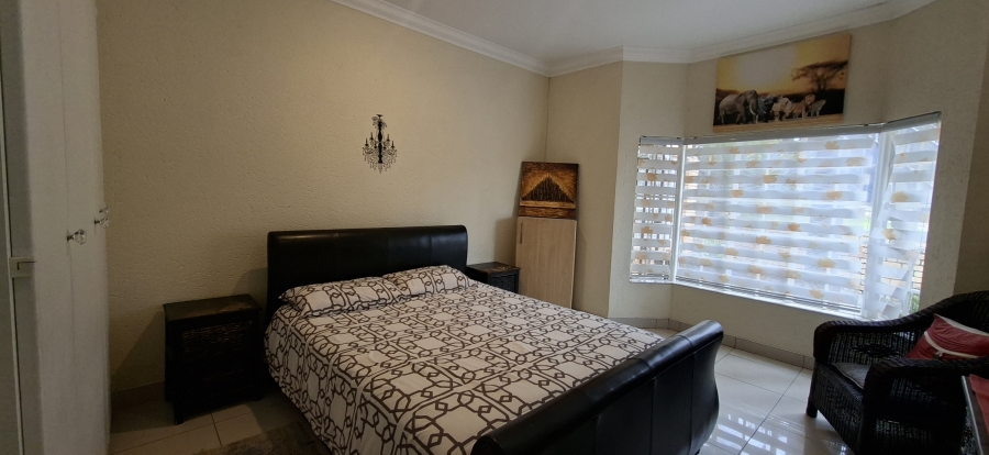 5 Bedroom Property for Sale in Rangeview Gauteng