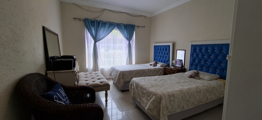 5 Bedroom Property for Sale in Rangeview Gauteng