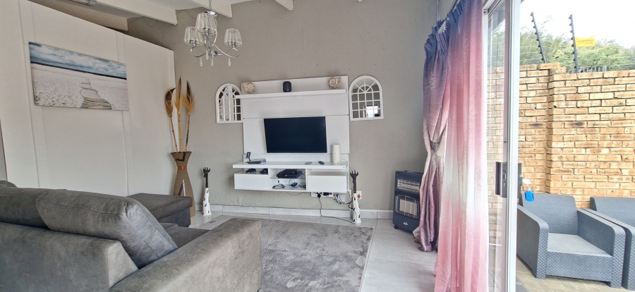 5 Bedroom Property for Sale in Rangeview Gauteng