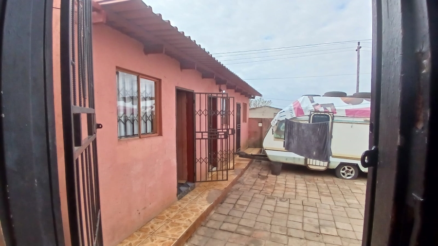 1 Bedroom Property for Sale in Mohlakeng Gauteng