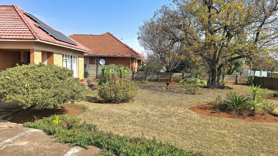 3 Bedroom Property for Sale in Westonaria Gauteng