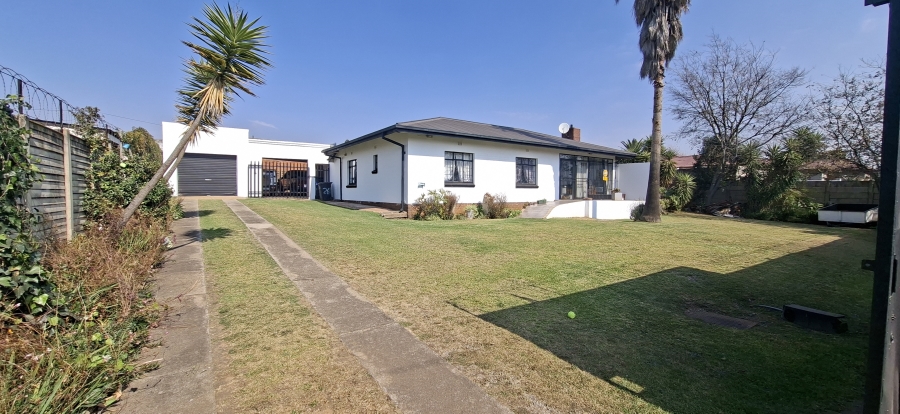 3 Bedroom Property for Sale in Wentworth Park Gauteng