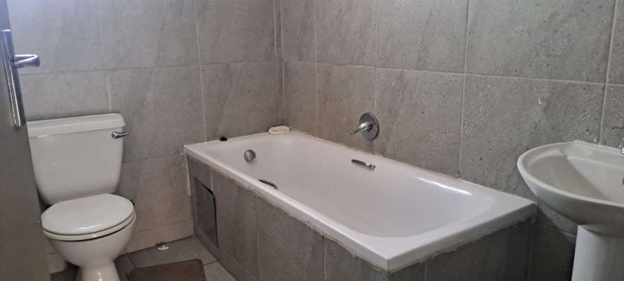 3 Bedroom Property for Sale in Andeon Gauteng