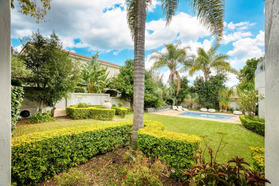 5 Bedroom Property for Sale in Dainfern Golf Estate Gauteng