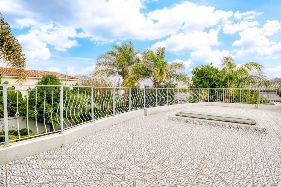 5 Bedroom Property for Sale in Dainfern Golf Estate Gauteng