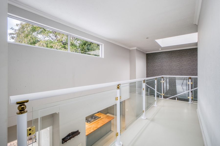 5 Bedroom Property for Sale in Dainfern Golf Estate Gauteng