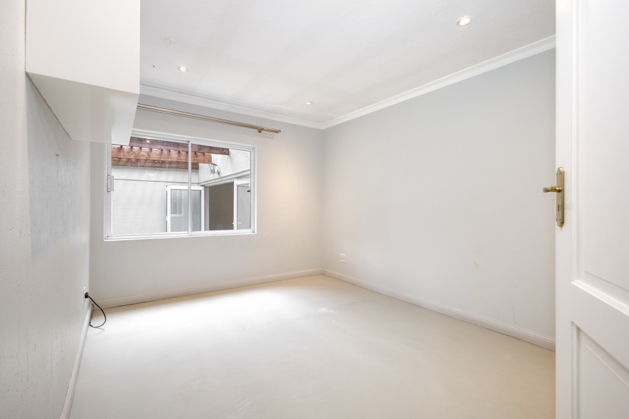 5 Bedroom Property for Sale in Dainfern Golf Estate Gauteng