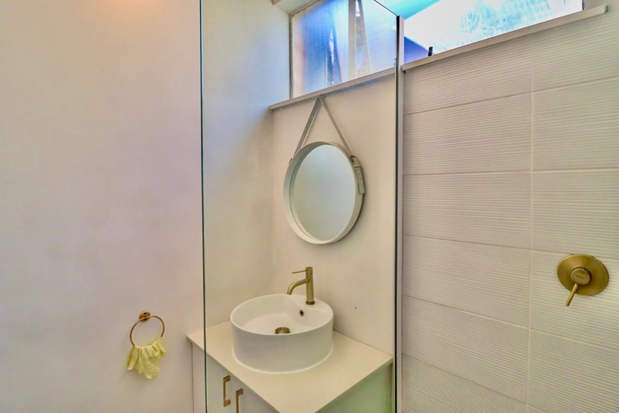 1 Bedroom Property for Sale in Illovo Gauteng