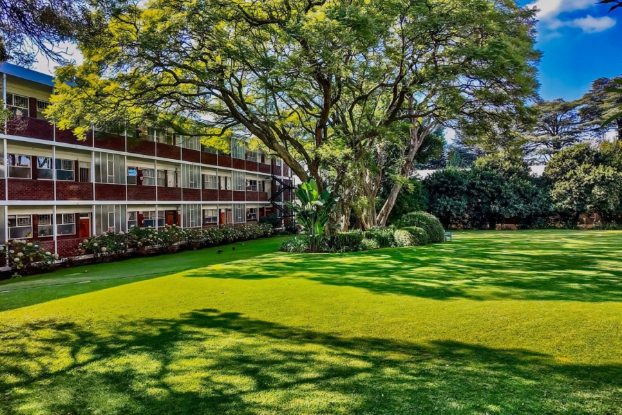 1 Bedroom Property for Sale in Illovo Gauteng