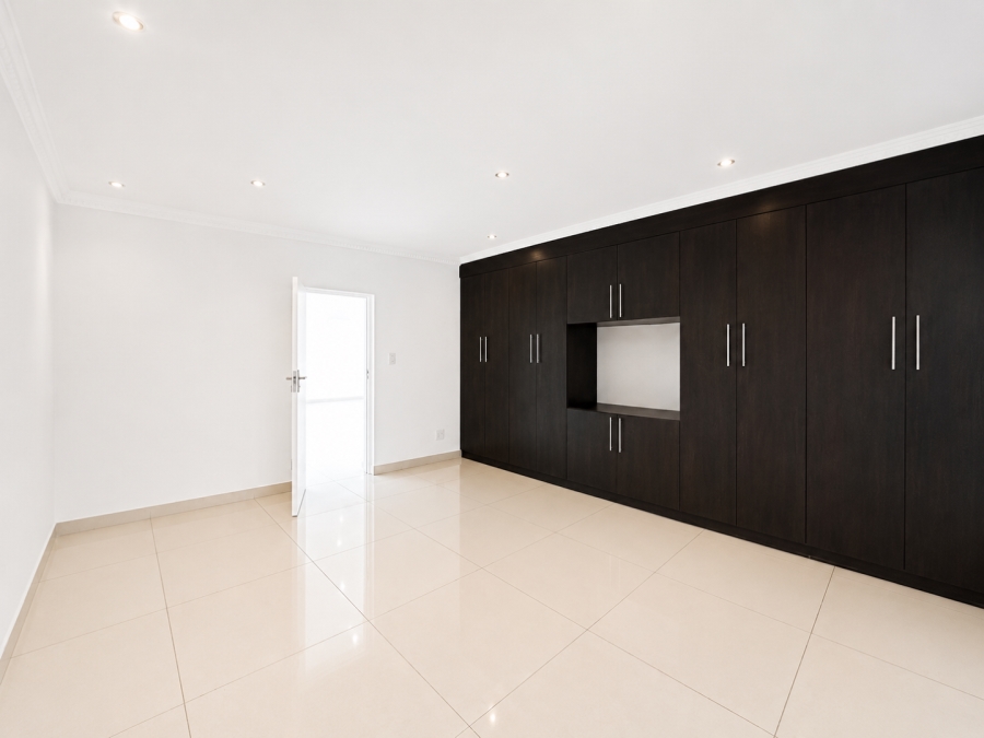 To Let 4 Bedroom Property for Rent in Erasmia Gauteng