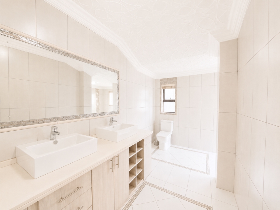 To Let 4 Bedroom Property for Rent in Erasmia Gauteng
