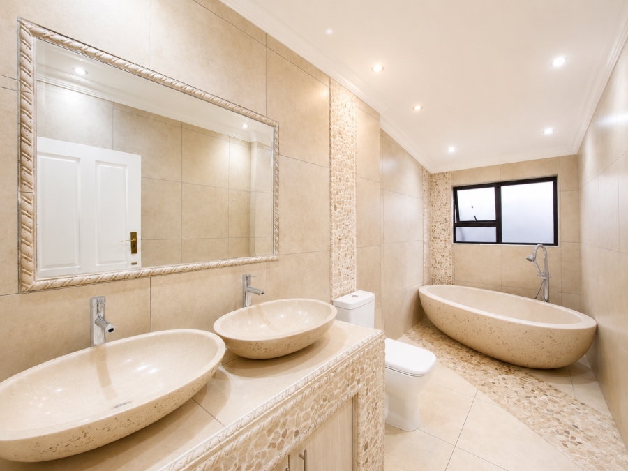 To Let 4 Bedroom Property for Rent in Erasmia Gauteng