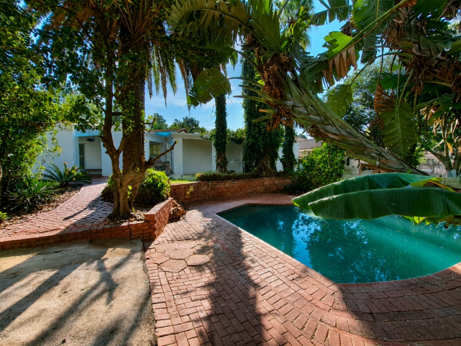 To Let 4 Bedroom Property for Rent in Erasmia Gauteng