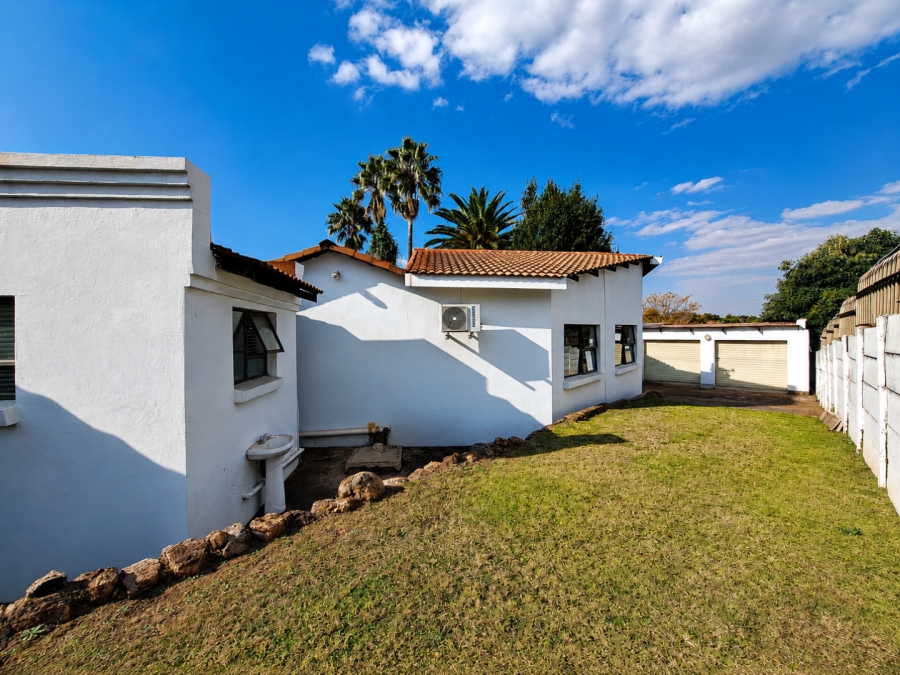 To Let 4 Bedroom Property for Rent in Erasmia Gauteng