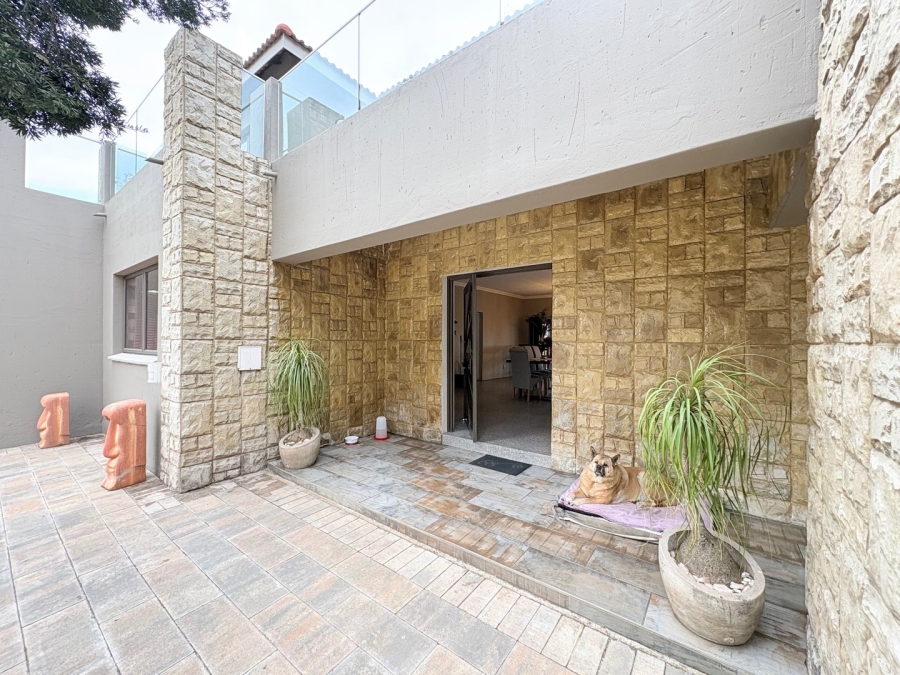 5 Bedroom Property for Sale in Sunward Park Gauteng