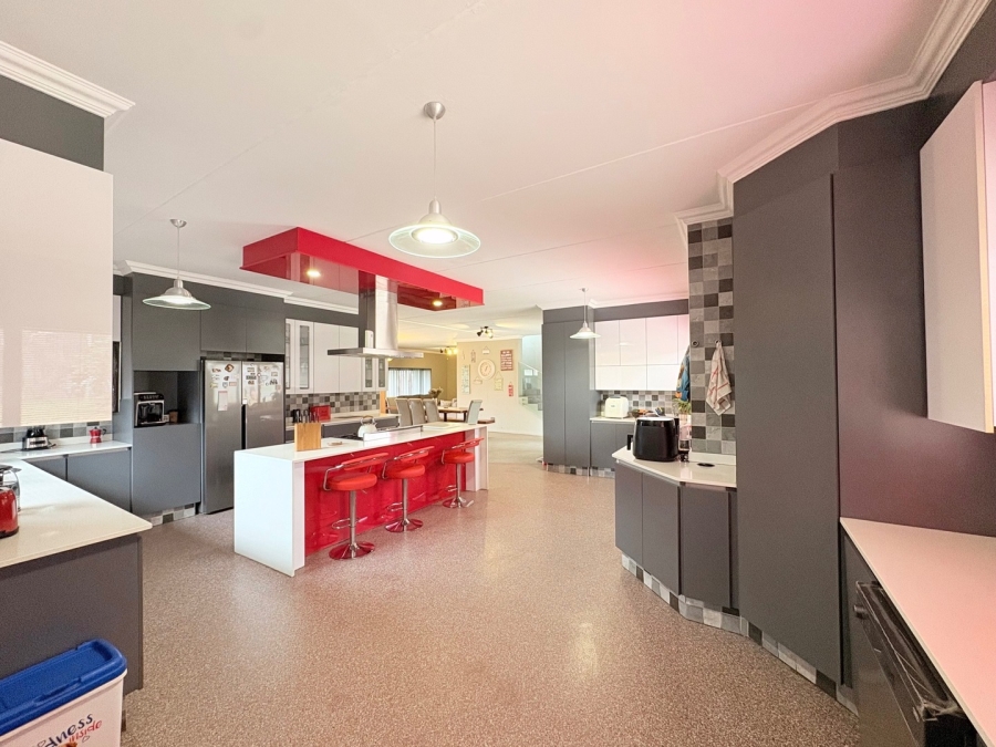 5 Bedroom Property for Sale in Sunward Park Gauteng