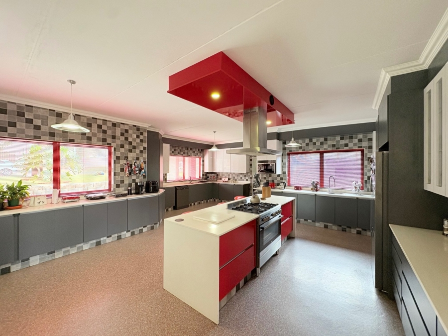 5 Bedroom Property for Sale in Sunward Park Gauteng