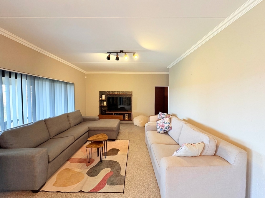 5 Bedroom Property for Sale in Sunward Park Gauteng