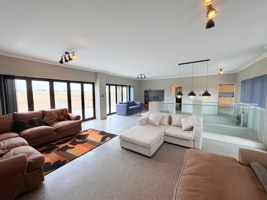 5 Bedroom Property for Sale in Sunward Park Gauteng