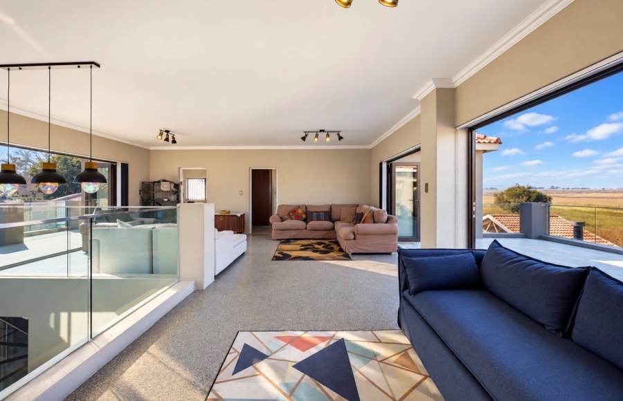 5 Bedroom Property for Sale in Sunward Park Gauteng